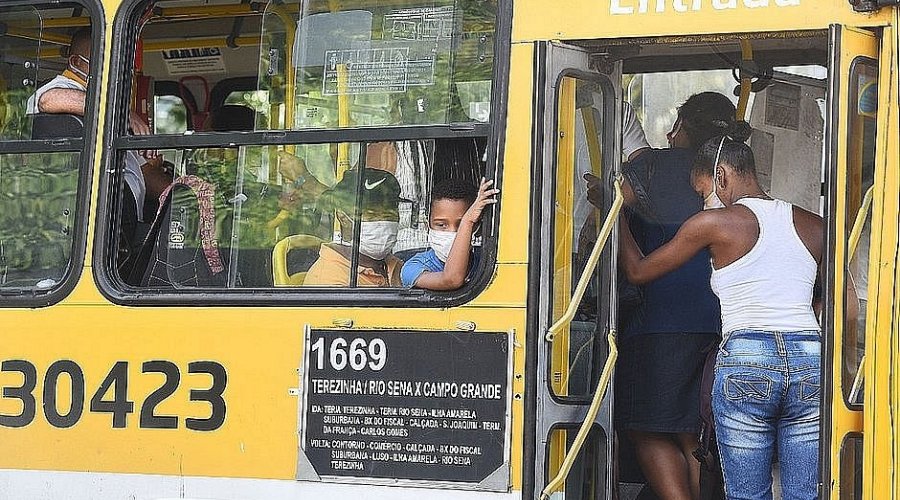 [Sem subsídio federal, passagem de ônibus deve aumentar na quarta-feira]