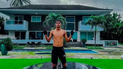 Luva de Pedreiro posa em nova casa e desabafa: [Luva de Pedreiro posa em nova casa e desabafa:
