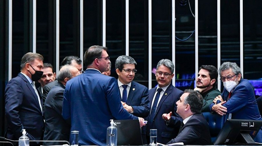 [Pacheco adia abertura da CPI do MEC para depois da eleição]