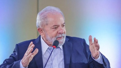 [Lula prepara pacote para mês da mulher de olho em efeito político-eleitoral]