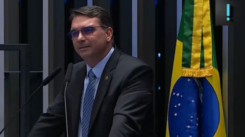Vídeo: Flávio Bolsonaro “chora” no plenário do Senado e acusa Alexandre de Moraes de [Vídeo: Flávio Bolsonaro “chora” no plenário do Senado e acusa Alexandre de Moraes de