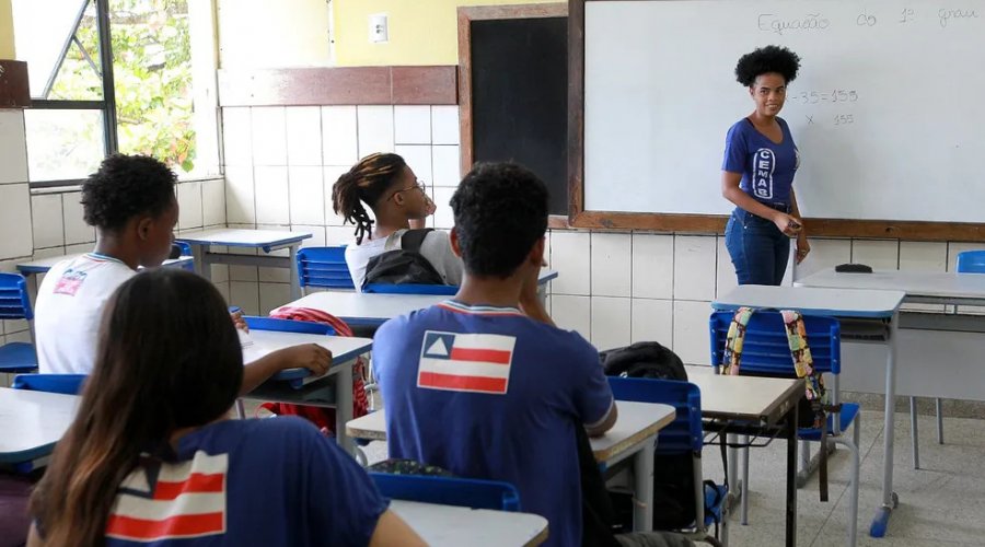 [Governo Jerônimo lança Mais Estudo 2023 com 50% a mais nas bolsas e R$ 54,6 milhões de investimento]
