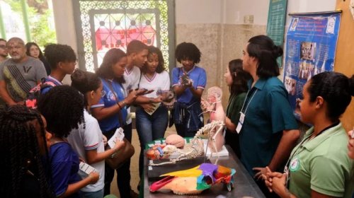 [Estudantes da rede estadual vivem experiência de imersão no ambiente universitário em Feira de...]