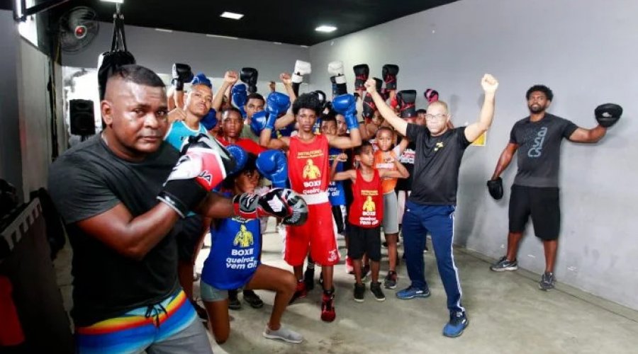 [Projetos sociais revelam novos talentos do boxe e aproximam juventude baiana da prática esportiva]