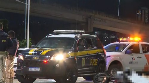 [Mulher morre após cair de motocicleta e ser atropelada por caminhão em Salvador]