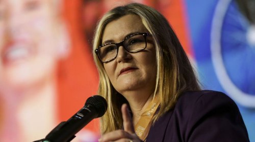 [Caixa reabre linha de R$ 300 milhões para microcrédito a empresas]