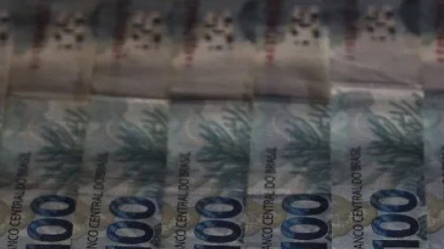 [Governo aumenta expectativa de crescimento econômico de 2,5% para 3,2% em 2023]