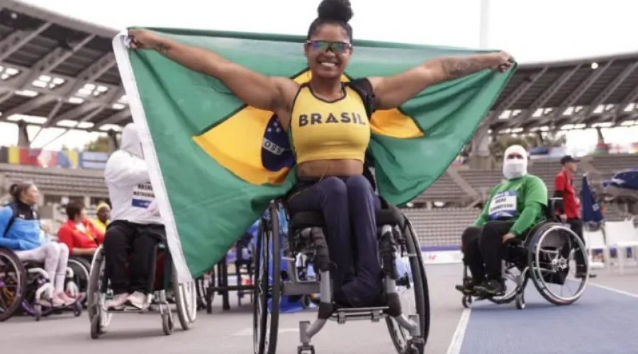 [Paratleta baiana quebra recorde no lançamento do dardo nos Jogos Parapan-americanos 2023]