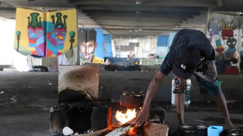 [Economia solidária é ferramenta na inclusão da população de rua]