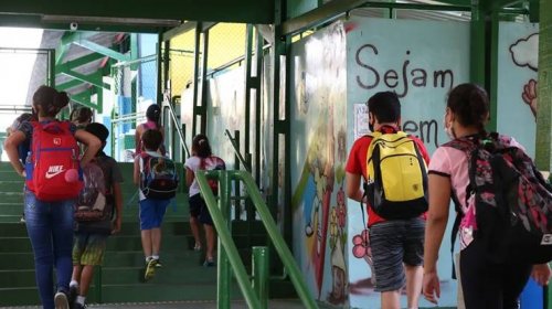 [Exigência de certidão negativa para trabalhar com crianças é aprovada na Câmara]