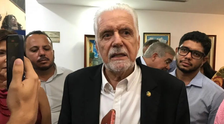 [Maconha medicinal tem salvado crianças da epilepsia, avalia Wagner]