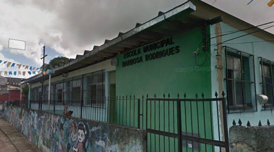 [DENÚNCIA: Pais de alunos surdos reclamam da falta de intérpretes nas escolas da rede municipal de ensino]