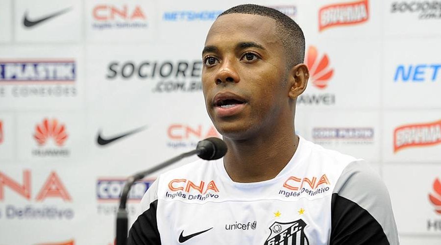 [Preso, Robinho ficará 20 dias em cela exclusiva e isolado de outros detentos]