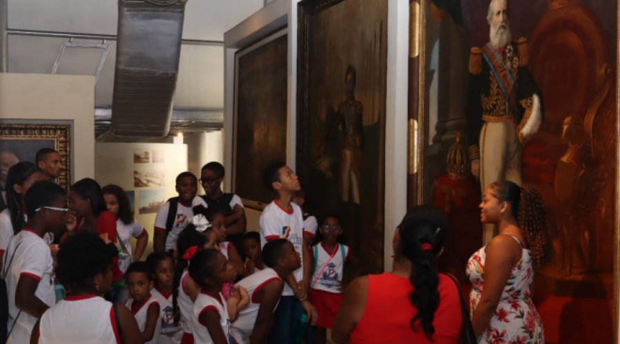 [Atividades didáticas no Memorial  marcam 475 anos de Salvador]