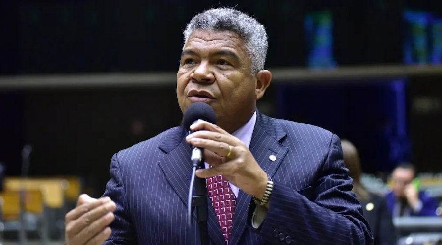 [Deputado apresenta projeto para que condenados por racismo sejam impedidos de assumir cargos públicos]