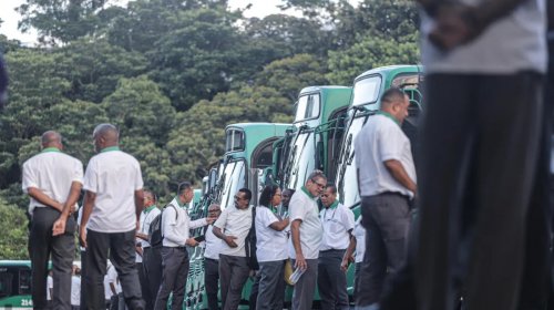 Rodoviários iniciam preparação para greve de ônibus em Salvador: [Rodoviários iniciam preparação para greve de ônibus em Salvador: