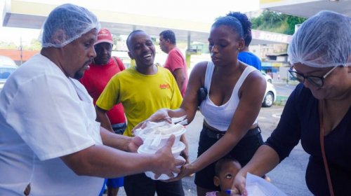 [Comida no Prato: BSF começa a distribuir marmitas em Salvador e mais 13 cidades]