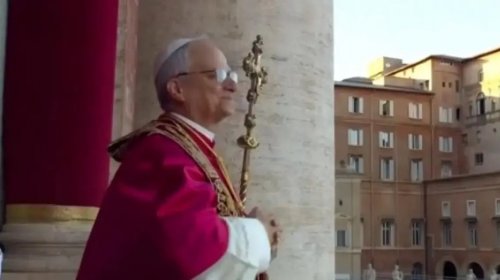 [Após eleição, novo Papa dá início aos primeiros atos do pontificado]
