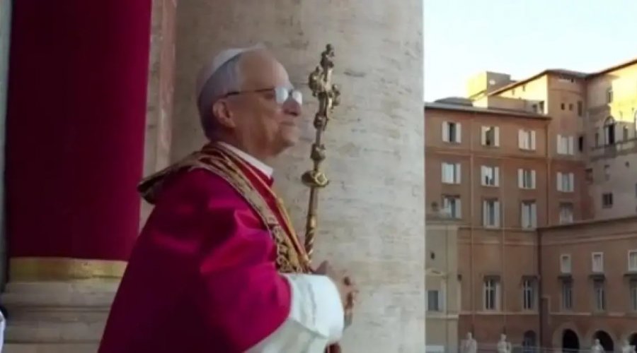 [Após eleição, novo Papa dá início aos primeiros atos do pontificado]