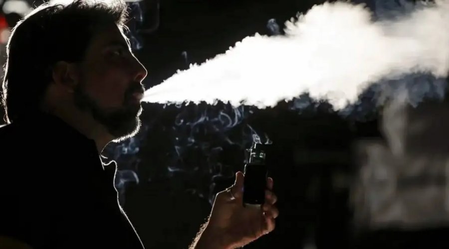 [Uso de vapes cresce entre adultos em Salvador, enquanto cigarro tradicional registra queda]