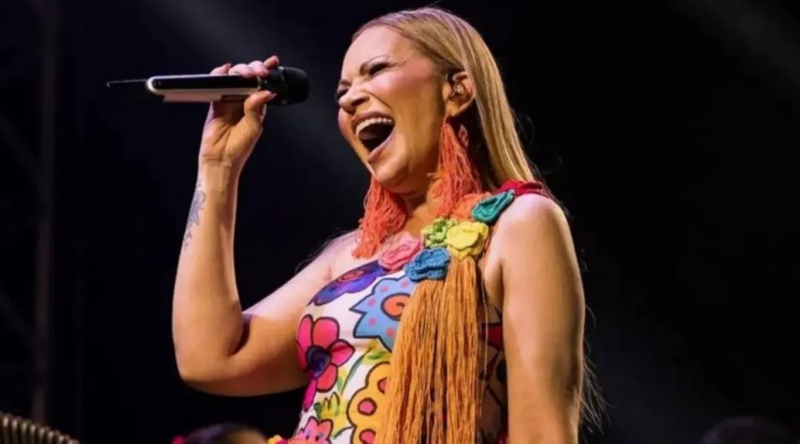 [Solange Almeida lidera presença feminina no São João da Bahia com 19 shows contratados]