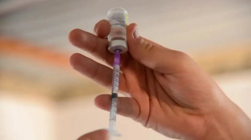 [Surto de hepatite A em São Paulo afeta principalmente homens gays e amplia vacinação]