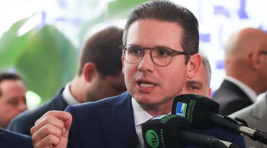 [Motta envia pedido de afastamento de 15 deputados após motim na Câmara]