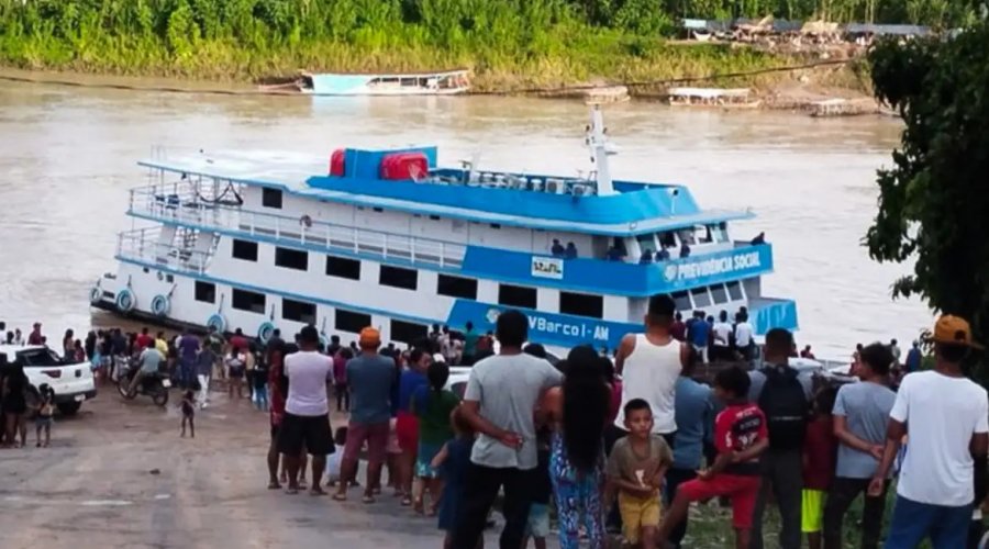 [INSS usa barcos para orientar aposentados da Amazônia sobre descontos]