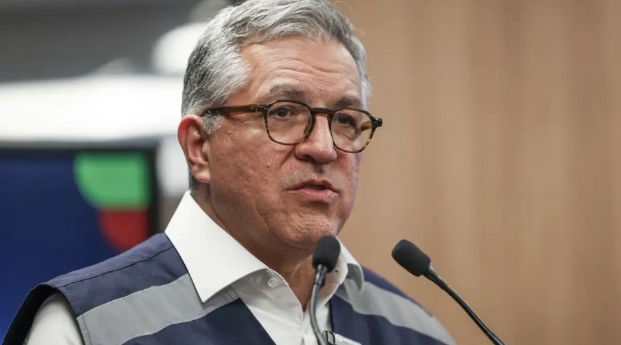 [Governo vai comprar 150 mil antídotos contra intoxicação por metanol]