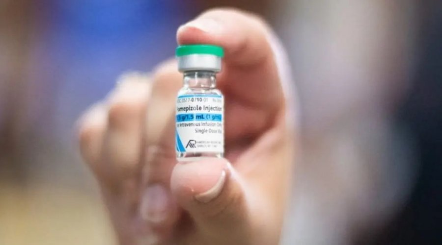 [Novo lote de antídoto chega ao Ministério da Saúde para reforçar tratamento contra intoxicação por metanol]