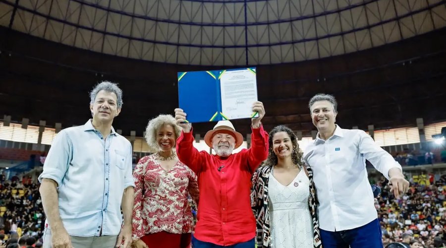 [Governo anuncia investimento de R$ 108 milhões em cursinhos populares]