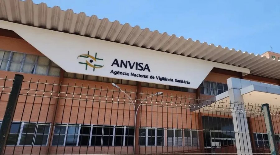 [Anvisa proíbe Minoxidil irregular e suspende cosméticos e saneantes de várias marcas]
