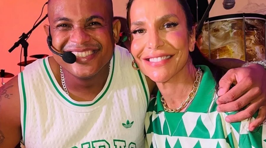 [Ivete Sangalo surpreende público ao participar de roda de samba em Salvador]